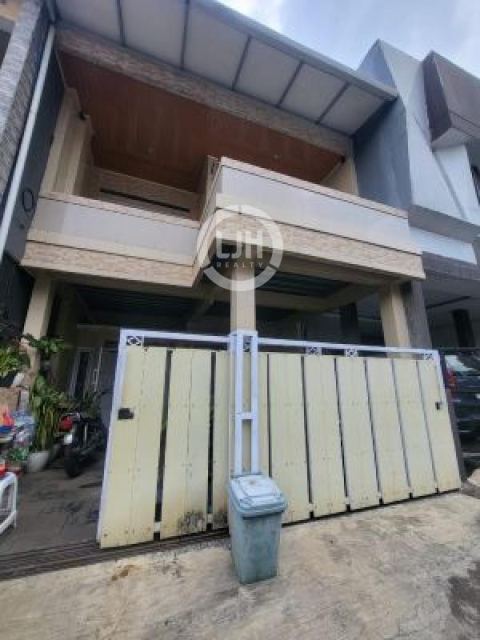 Rumah 2 Lantai, 3 Kamar Tidur, Siap Huni, Pondasi Siap Bangun 4 Lantai Dalam Komplek Keamanan 24 Jam, di Ujung Berung Bandung