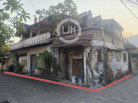 Land with a free house for sale at Denpasar, strategic location, Good access, Suitable for investmen, close to Living World Denpasar