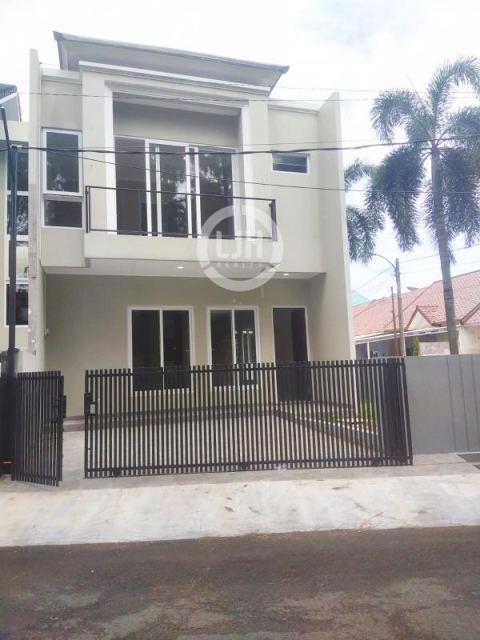 Dijual Rumah Baru Hoek di Villa Melati Mas Tangerang Selatan