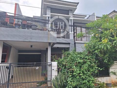 Dijual Rumah 2 Lantai di Galaxy Bekasi 
