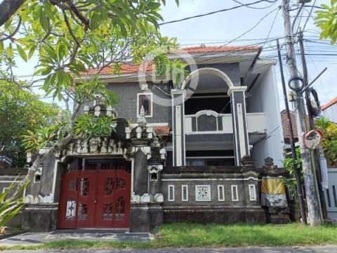 5 bedrooms house for sale at Benoa, kuta Selatan, strategic location, well maintained close to Toll Bali Mandara and Ngurah Rai Airport