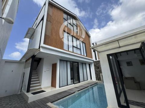 3 bedrooms villa for sale at Beraban, Kediri, strategic location, well maintained, only 3 km to Tanah Lot Beach