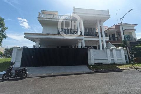Dijual Rumah Mewah di The Central Boulevard Sukajadi, Batam Kota