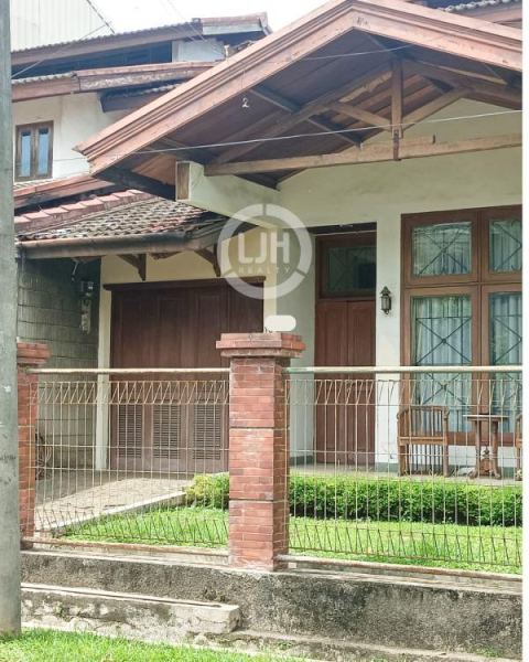 Rumah Asri Di Kompleks Lebak Lestari Lebak Bulus Jaksel