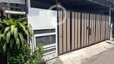 Rumah bagus di kalisari jakarta timur siap huni (C0952)
