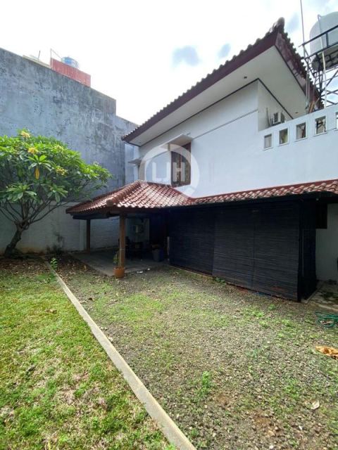 Rumah nyaman 2 lantai siap huni di Kawasan Elite Puri   Cinere