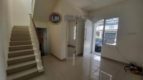 Rumah sudah renov lebar 6 di Cluster La sein JGC 