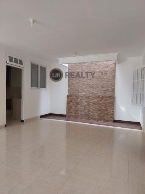 Disewa Rumah 5 Kamar Tidur Di Perum Bukit Cinere   Indah, Cinere.
