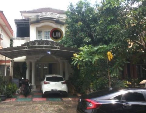 Rumah 2 Lantai Siap Huni Dalam Cluster Di Kota Wisata - Cibubur