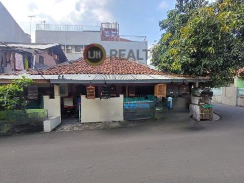 Rumah Tua Lokasi Bagus Cocok Untuk Bangun Kost, Tomang, Jakarta Barat