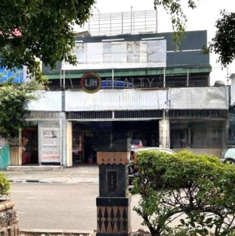 Rumah Posisi Sangat Strategis Di Pulo Gadung - Jakarta Timur