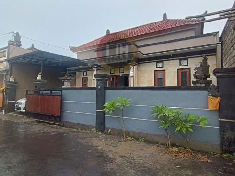 3 bedrooms house for sale at batubulan, Gianyar, strategic location, close to Denpasar area, only 15 minutes to Bali Zoo