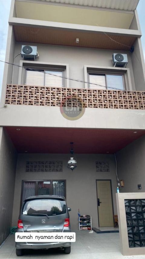 Rumah Hook 2,5 Lantai Di Duta Cimanggis Residence - Depok