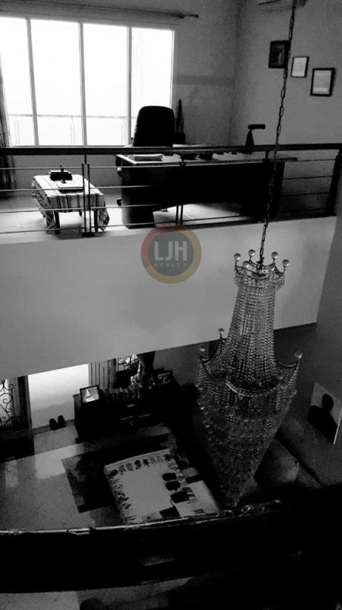 Rumah 2 Lantai Furnished Di Raffles Hills - Cibubur