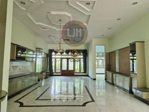 Jual Sewa Rumah di Bukit Coklat Bukit Sari Semarang. Harga sewa 200jt/th
