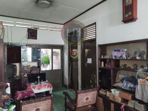 Rumah di Erlangga Barat Semarang