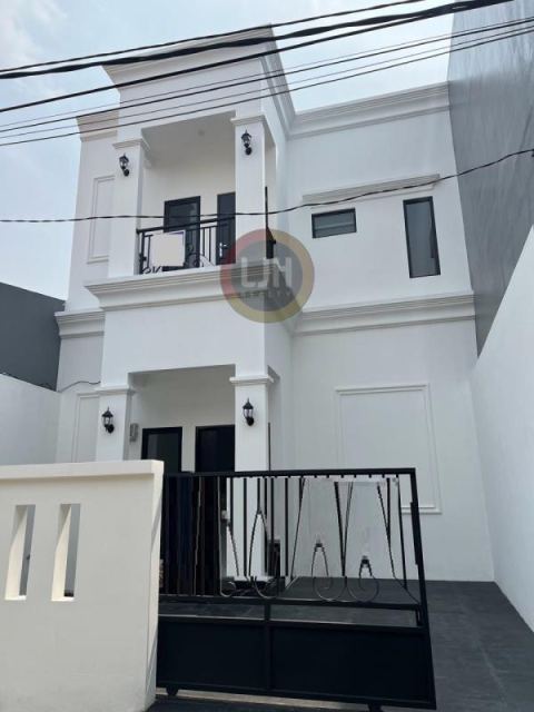 Dijual Rumah Mewah dan siap huni (C0303)