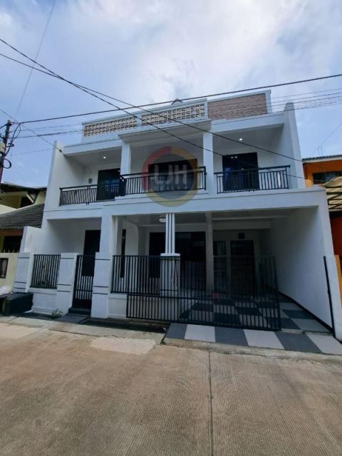 Rumah 2 Lantai di Cikunir Bekasi 