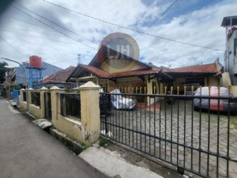Rumah+Kos-kosan Aktif 1 Lantai Luas 393m2, 3+6 Kamar Tidur, 2KM dari Mall Festival City Link, Pintu Tol Kopo, daerah Kopo Bandung