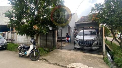 Dijual Rumah Hook di Griya Setu Permai Bekasi 