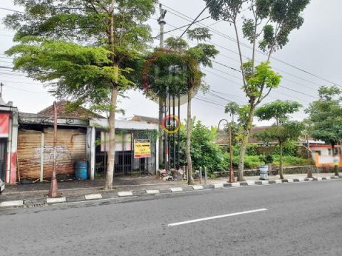Rumah di Hasanudin Salatiga