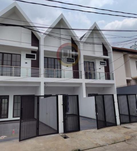 Rumah baru nyaman dan terlihat mewah 