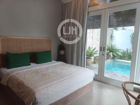 Villa for rent at Canggu, Tibubeneng, strategic location, well maintained, close to Berawa area