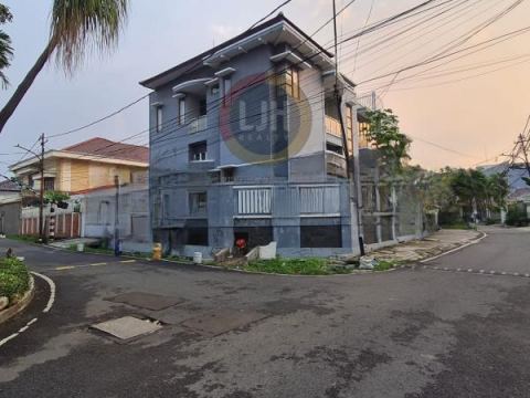 Jual Rumah bagus dan besar. Petojo Jakarta pusat 