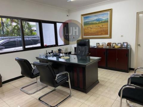 Dijual Rumah bisa berfungi sebagai kantor atau gudang luas 512 di Jl kerajinan taman sari jakarta barat