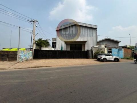 Gudang Workshop Seluas 861m2, muat Container 40ft, Dekat dengan Kawasan MM2100, Kawasan Industri Cibitung, 1 KM dari Pasar Setu, Akses 3,5 KM dari Tol Burangkeng Setu, Bekasi