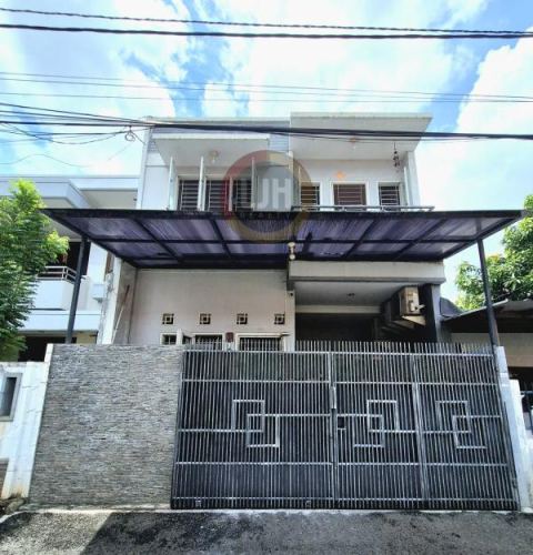 Jual Rumah minimalis lokasi strategis, di Tomang 