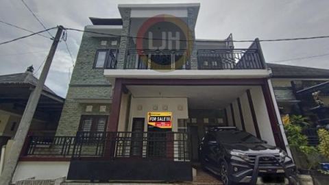 3 bedrooms house for sale at Jimbaran, strategic location, well maintained, close to Udayana University