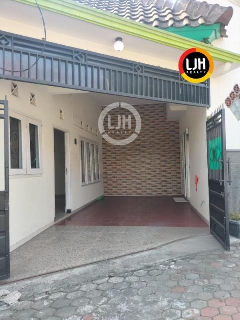 Dijual Rumah Cocok untuk tempat usaha coffe atau kantor di daerah Klojen Malang