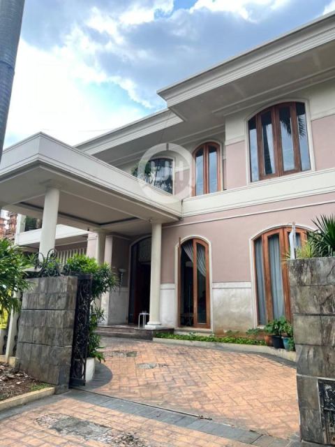 RUMAH MEWAH PONDOK INDAH JAKARTA SELATAN – DEKAT PONDOK INDAH MALL, LT 634 m², FULL ENSUITE