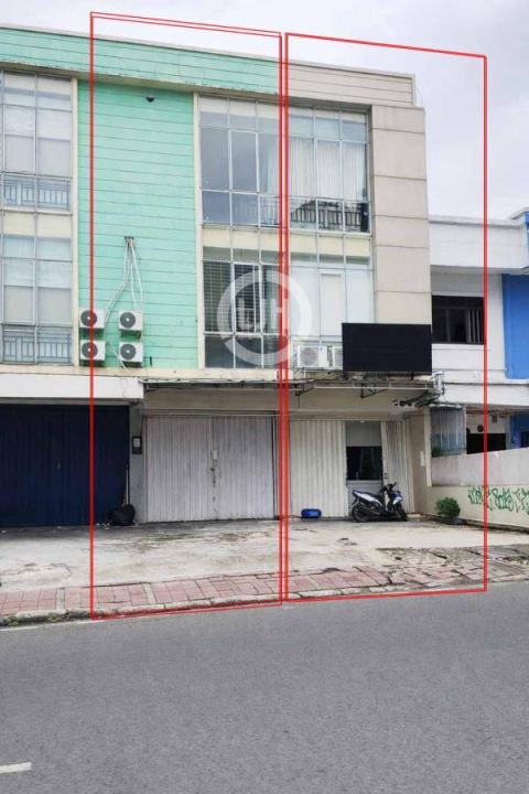 Disewakan Ruko 2 Unit Lokasi Strategis Siap Pakai di Kemanggisan Palmerah - LB 306m²