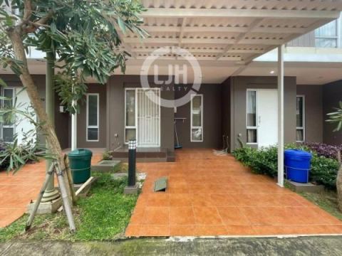 Rumah Kondisi Bagus Di Malibu Village, Gading Serpong