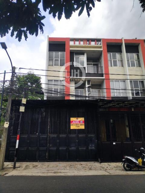 Ruko 3 Lantai Strategis Cocok untuk Usaha & Investasi di Pluit Jakarta Utara