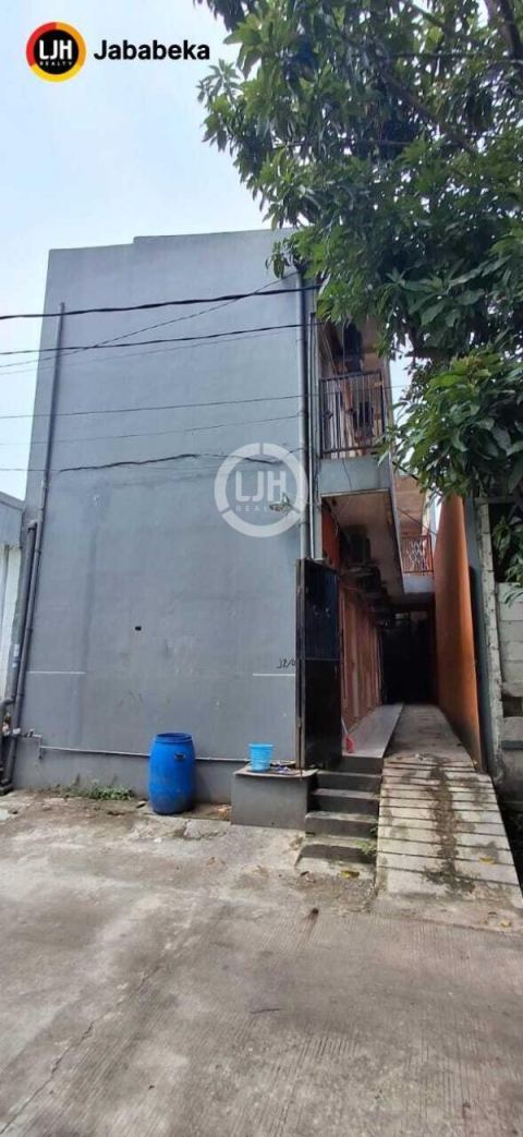 Dijual Kos-Kosan 11 Pintu Dekat Kawasan Industri Jababeka - Lokasi Strategis & Ramai Pekerja