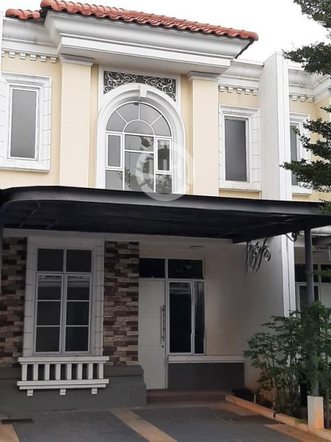 Rumah Dekat Taman di JGC Cluster La Seine, Cakung, Jakarta Timur