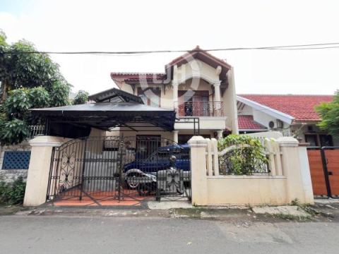 Dijual Rumah Terawat Siap Huni di Pondok Kelapa
