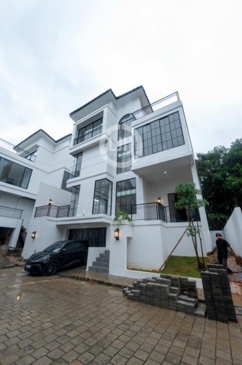Rumah Premium siap huni di Asana Nangka, Jl Nangka, Jagakarsa, Jak-Sel
