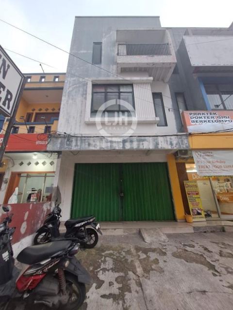 Ruko Pinggir Jalan di Galaxy Bekasi 