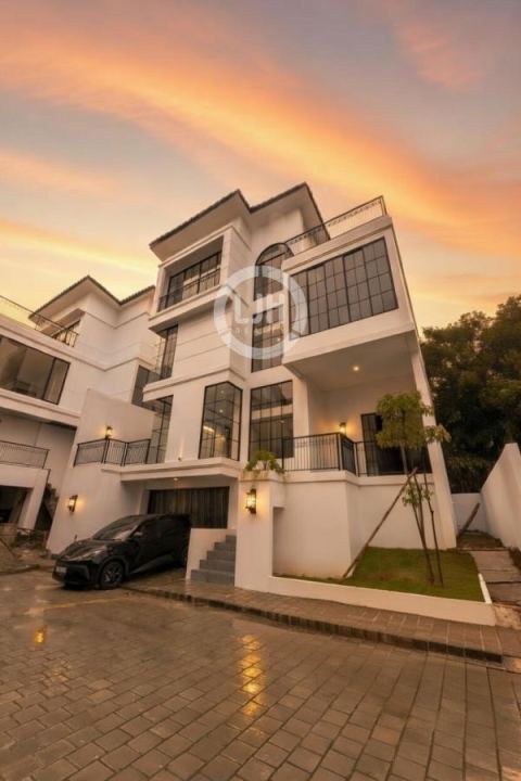 Rumah Hook Premium siap huni di Asana Nangka, Jl Nangka, Jagakarsa, Jak-Sel
