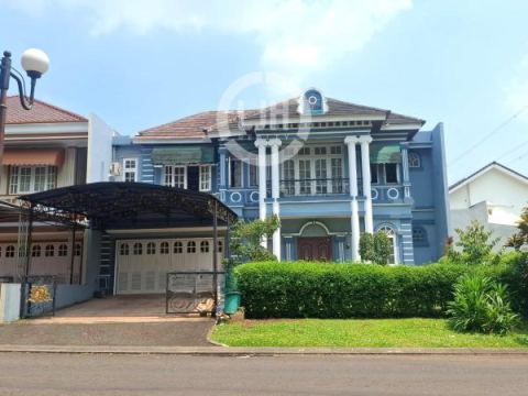 Rumah Boulevard Posisi Strategis di Legenda Wisata, Cibubur, Bogor.
