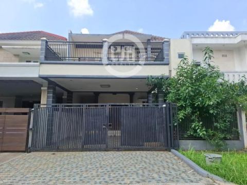 Rumah Minimalis Boulevard di Legenda Wisata, Cibubur, Bogor.