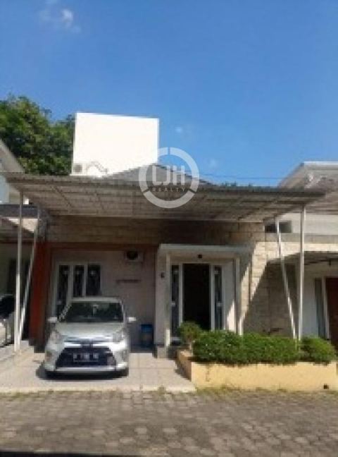Rumah di Eagle Hills, Mangunharjo