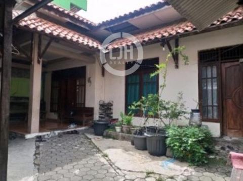 Rumah di jalan Soekarno Hatta