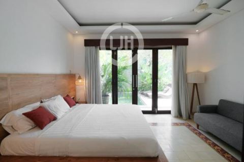 Villa for rent- Stay in the heart of Pererenan, Mengwi—Bali’s hidden gem known for its cafes, surfing spots, and laid-back lifestyle.