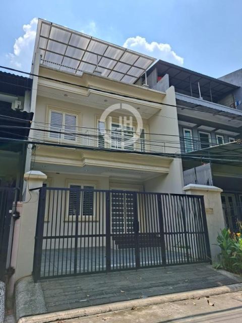 Rumah Siap Huni di Wesel BCS, Kelapa Gading, Jakarta Utara
