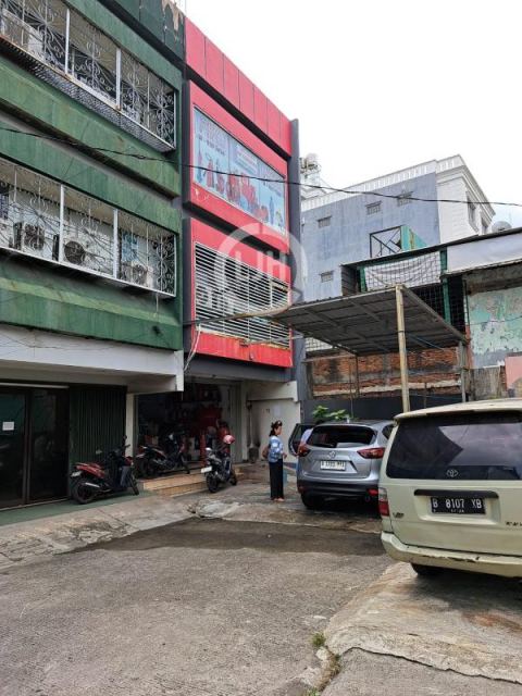 Ruko bagus siap usaha 3 Lantai di Pangeran jayakarta, sawah besar, Jakarta pusat